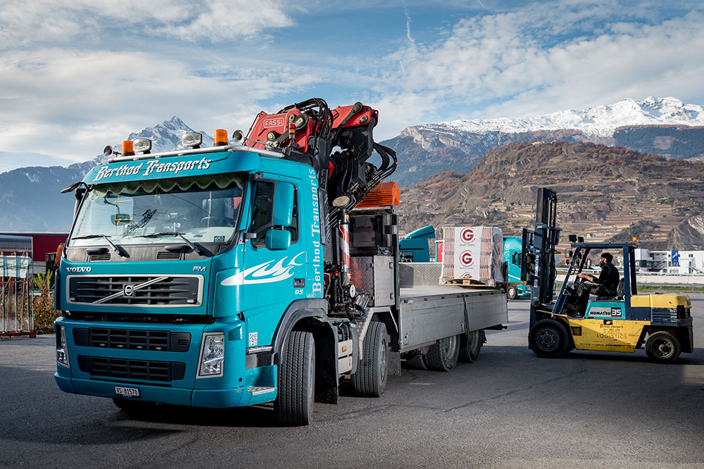 Camion grue Berthod Transports