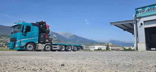 Camion-grue 58T/M Berthod Transports